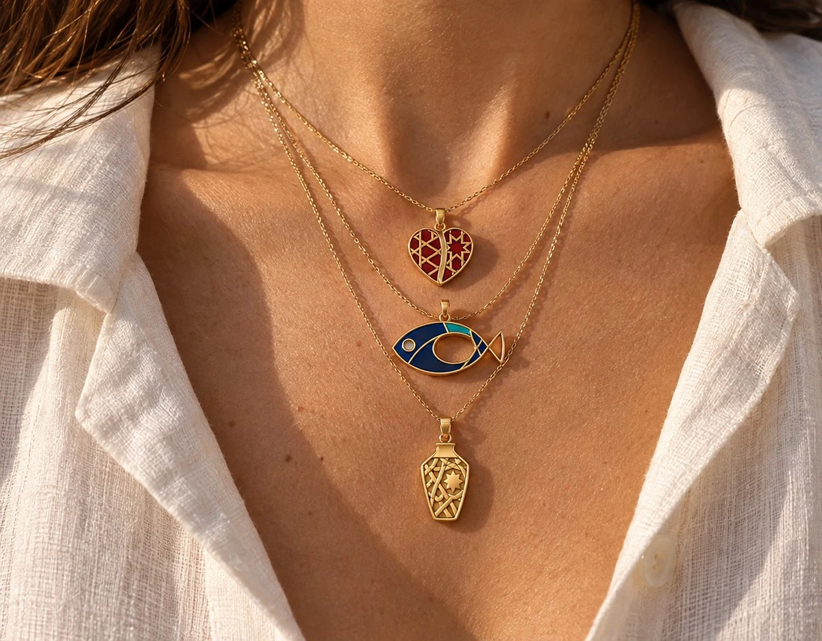 MISHKAH — worn editorial